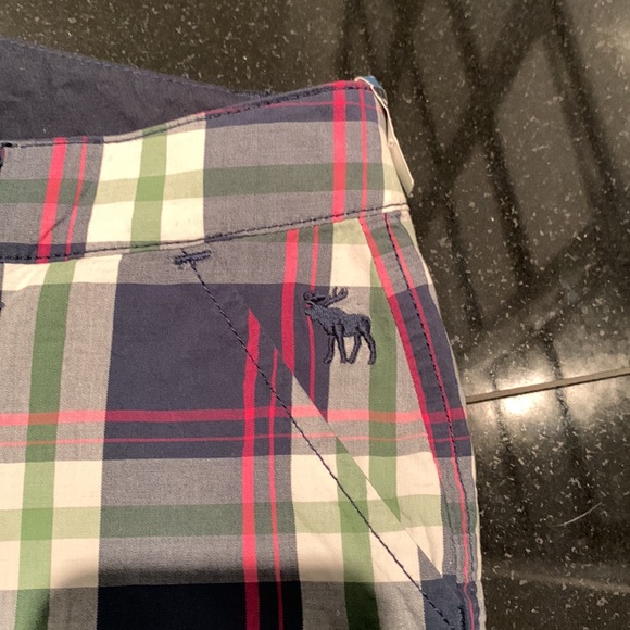 Plaid shorts - Picture 3 of 9